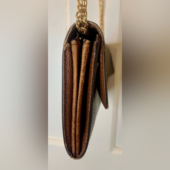 SOLD!! Additional pics!📸Louis Vuitton Monogram Sarah Bifold Long Wallet w/ Chain - Picture 5 of 13